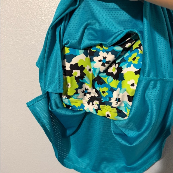 ZeroXposur Teal Athletic Tank with Floral Accents - Picture 2 of 9